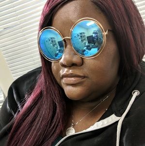 Meet your Posher, Teryn